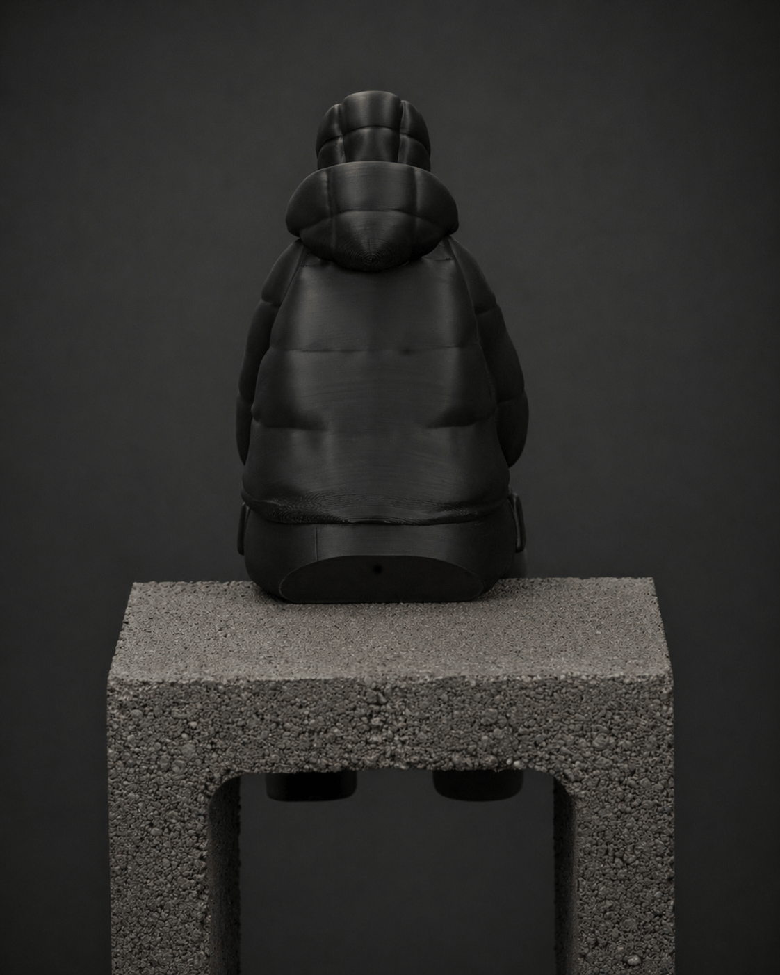 sitting-ledge figurine + illuminated face